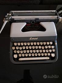 Macchina da scrivere 