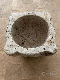 Mortaio antico in poetra