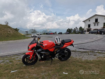 Aprilia tuono 1000 V2 old