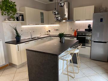 Cucina componibile legno laccato