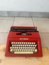 macchina da scrivere olivetti
