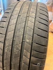Gomme Bridgestone 245/45 R19 102Y Audi A6 C8