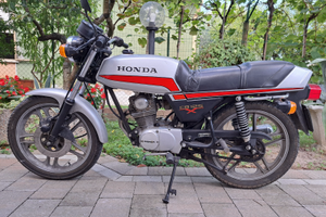 Honda CB 125 X