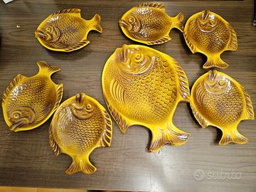 set piatti a forma di pesce in ceramica, nuovi