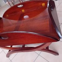 Tavolino da salotto in legno con piano vassoio
