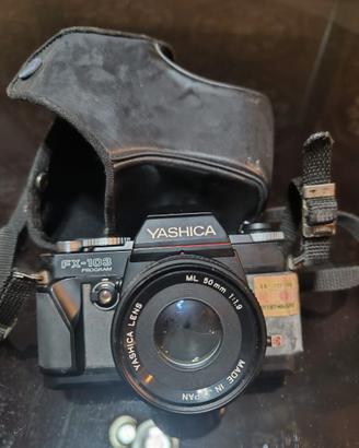 macchina fotografica Yashica FX 103 program