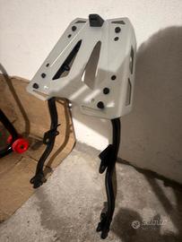 Staffa per bauletto moto