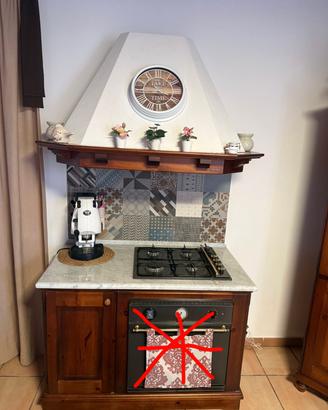 mobili cucina + tavolo e 4 sedie