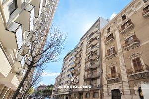 Trivani in Corso Umberto c/o Corso Due Mari