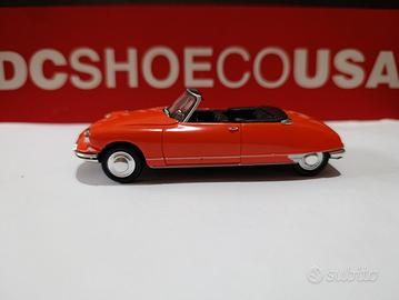 Modellino di Citroen DS 19 Cabriolet in scala 1/43