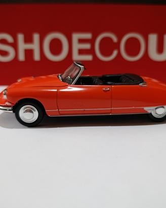 Modellino di Citroen DS 19 Cabriolet in scala 1/43
