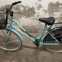Bicicletta olandese praticamente nuova