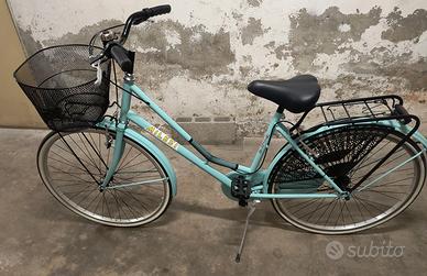 Bicicletta olandese praticamente nuova