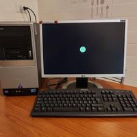 Computer Intel E8400 compreso di Monitor LG da 19"