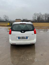 Peugeot 5008 7 posti