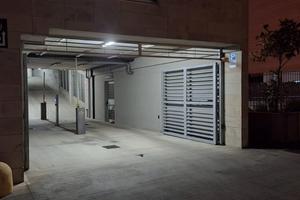 Posto moto coperto PRATO