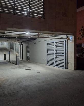 Posto moto coperto PRATO