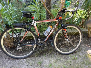 Bicicletta in carbonio