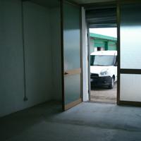 Locale ufficio e/o deposito 90 mq vigilato 24 ore
