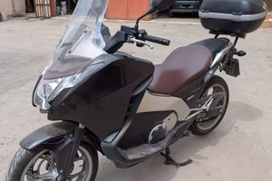 Honda Integra 700