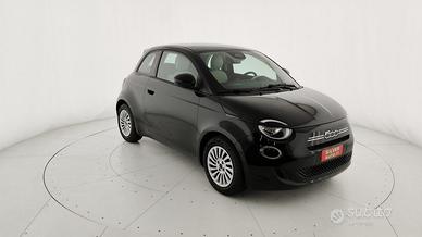 FIAT 500 Berlina Hybrid Pop
