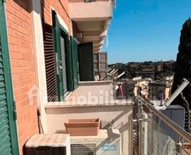 LOFT in zona CASETTA MATTEI / BALCONE