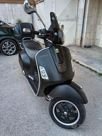Vespa GTS 300 super sport