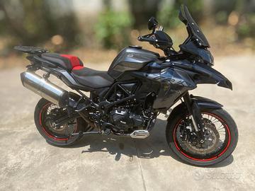 Benelli trk 502x