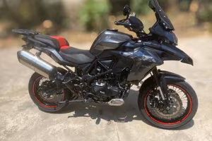 Benelli trk 502x