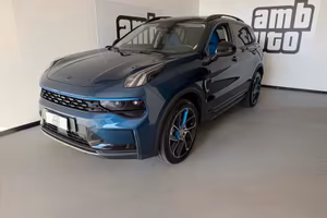 Lynk&co 01 PHEV More