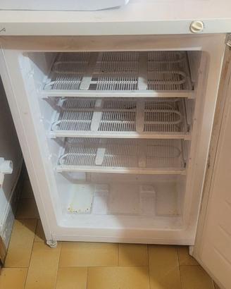 Congelatore con cassetti