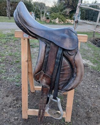 Sella inglese in pelle usata