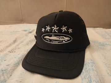 cappellino corteiz usato una volta e mai più 