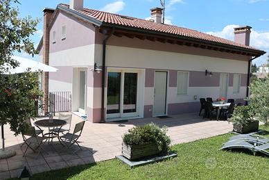 Bifamigliare in collina