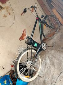 bicicletta con pedalata assistita 