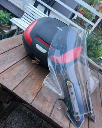 Bauletto Givi + parabrezza kymco 250