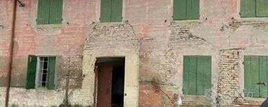 Immobile in asta di 1779 m² con più di 5 locali a 