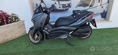 Yamaha X-Max 300 TECH MAX
