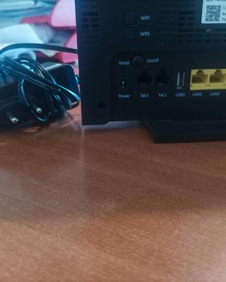 ROUTER TIM HUB MODELLO ZXHN