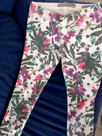 Jeans modello 5 tasche Guess taglia 25