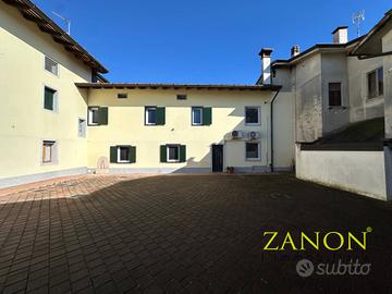 Casa accostata - Corno di Rosazzo