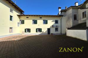 Casa accostata - Corno di Rosazzo