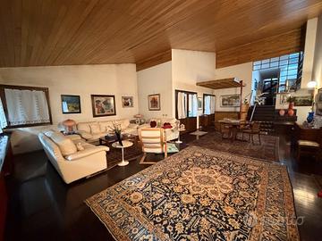 MIRA CENTRO Villa con Parco di circa 1500 mq