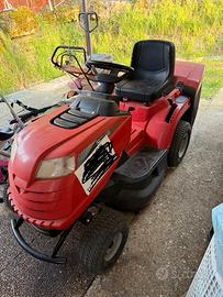 Trattorino tagliaerba Mountfield