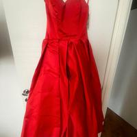 vestito completo rosso  da sera con borsetta