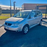 VW Touran 1.6 FSI distribuzione nuova unicopropr.
