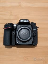 NIKON D7500 CON ACCESSORI 