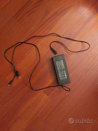caricatore batteria monopattino Ducati