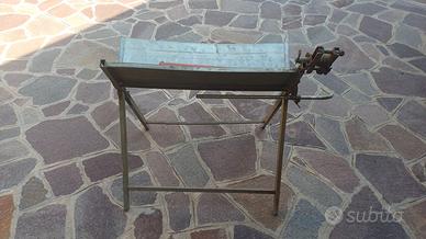 Cavalletto taglio tronchi con supporto motosega.