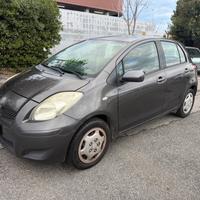 Toyota Yaris 1.0 5 porte